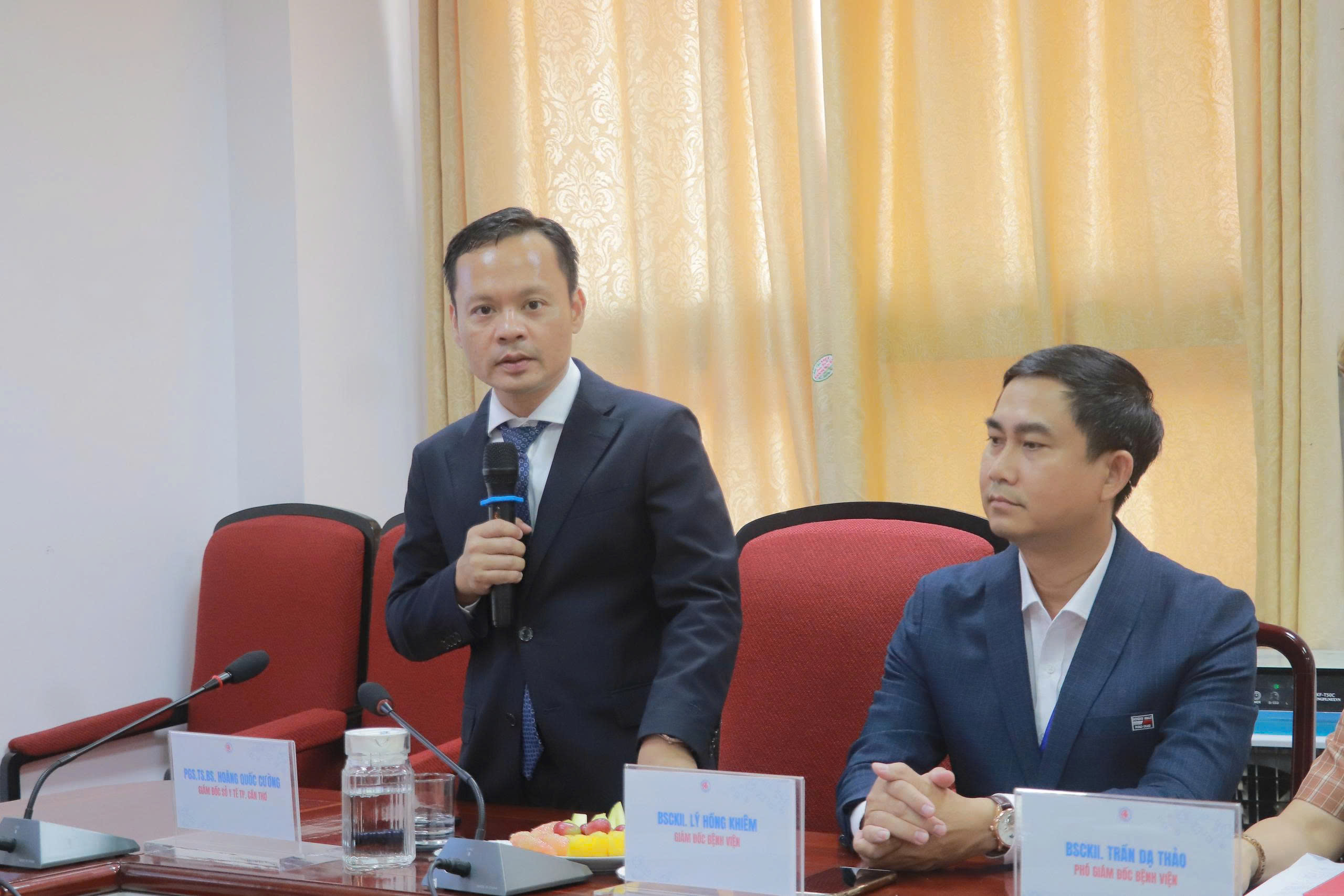 Bệnh viện Đa khoa TP Cần Thơ ký kết hợp tác thực hiện mục tiêu “Bệnh viện không giấy tờ”