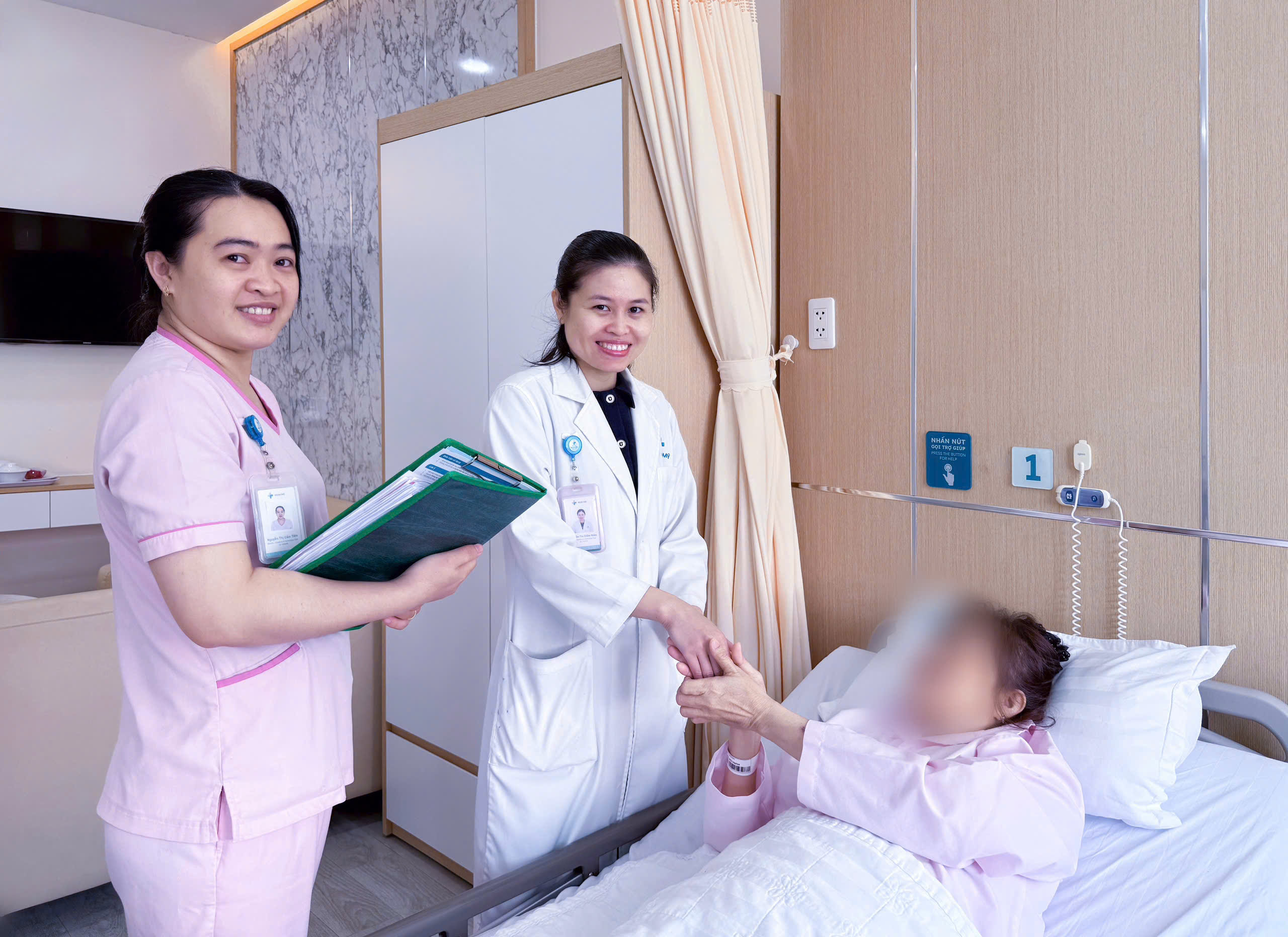 Phụ nữ trung niên đừng chủ quan với tình trạng rong kinh