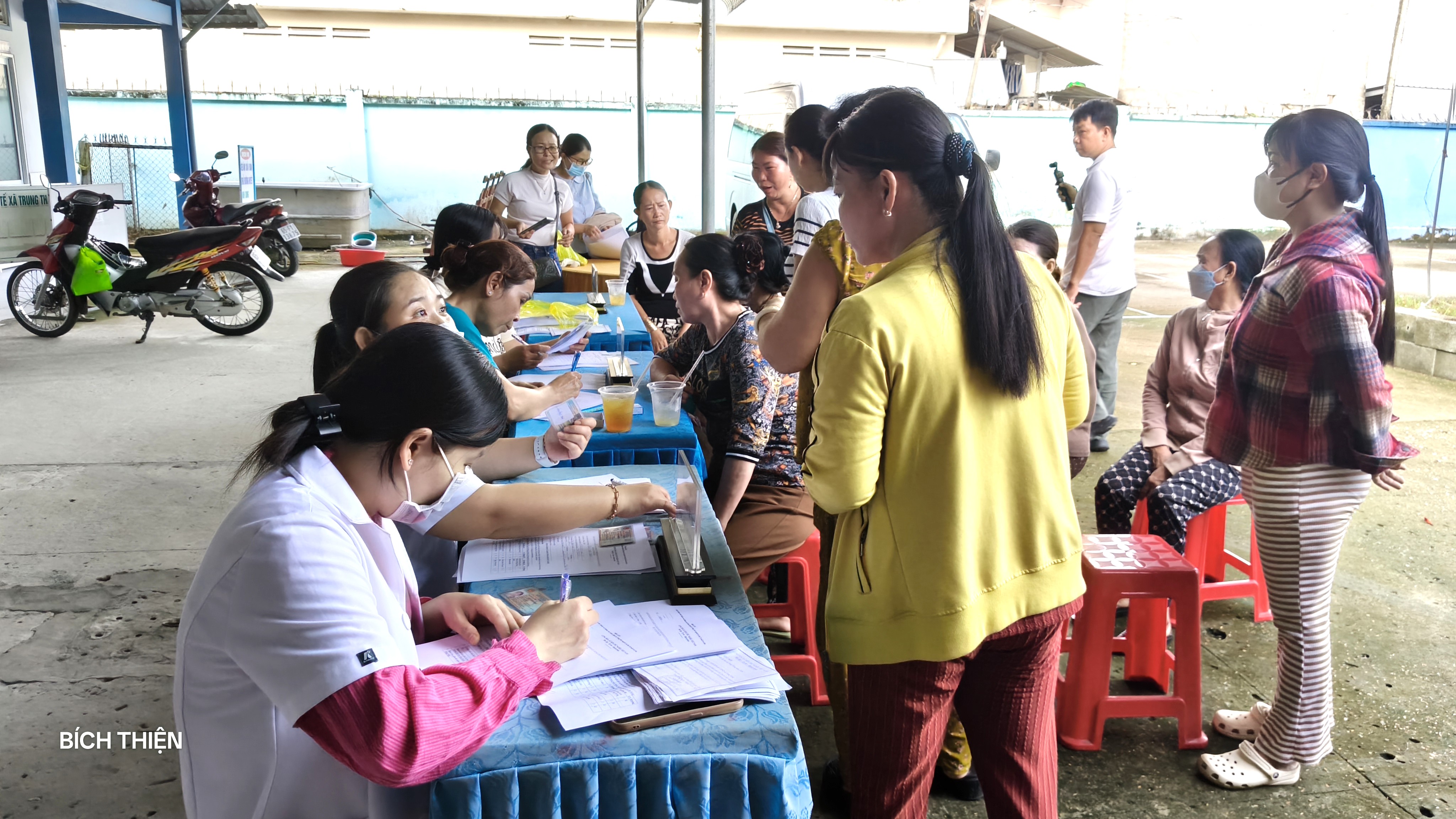 Tầm soát ung thư cổ tử cung miễn phí cho phụ nữ xã Trung Hưng