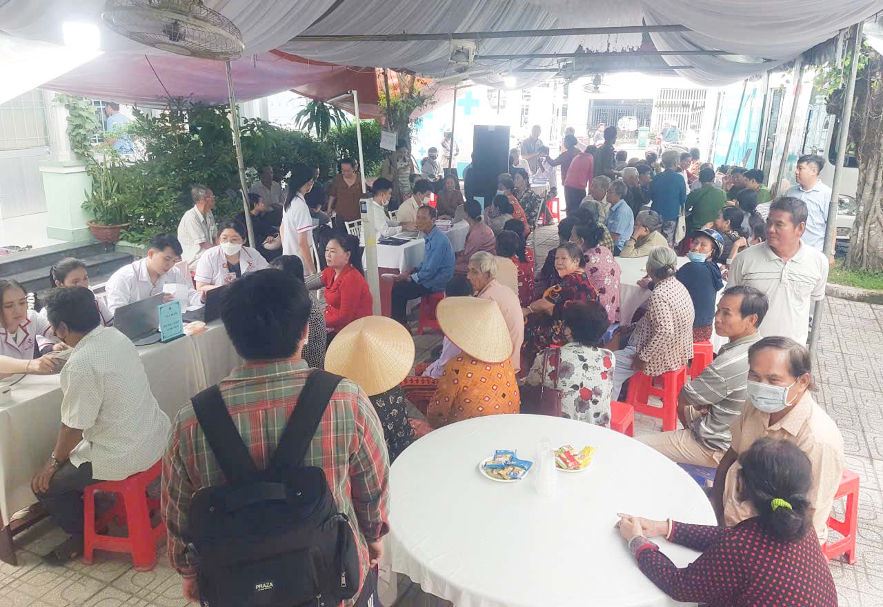 Xã Tân Bình: tổ chức khám sức khỏe định kỳ, tăng cường quản lý bệnh không lây nhiễm cho người dân