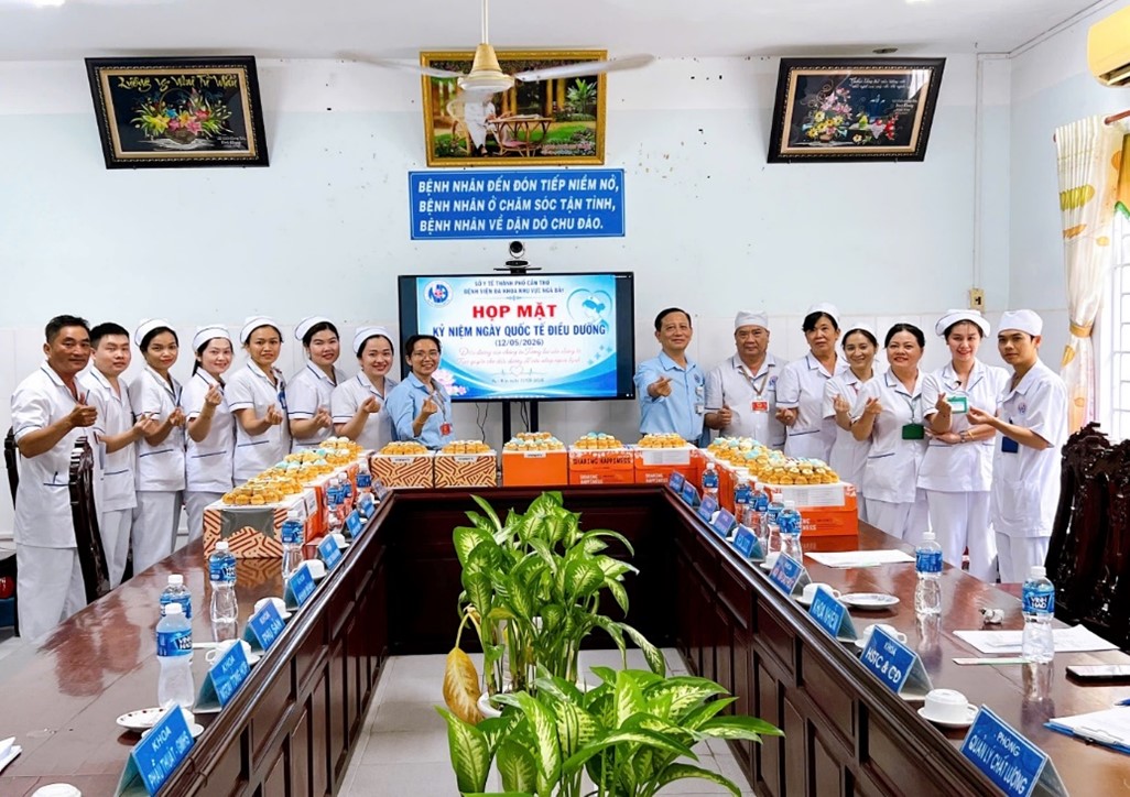 Bệnh viện Đa khoa khu vực Ngã Bảy họp mặt kỷ niệm Ngày Quốc tế Điều dưỡng 12/5