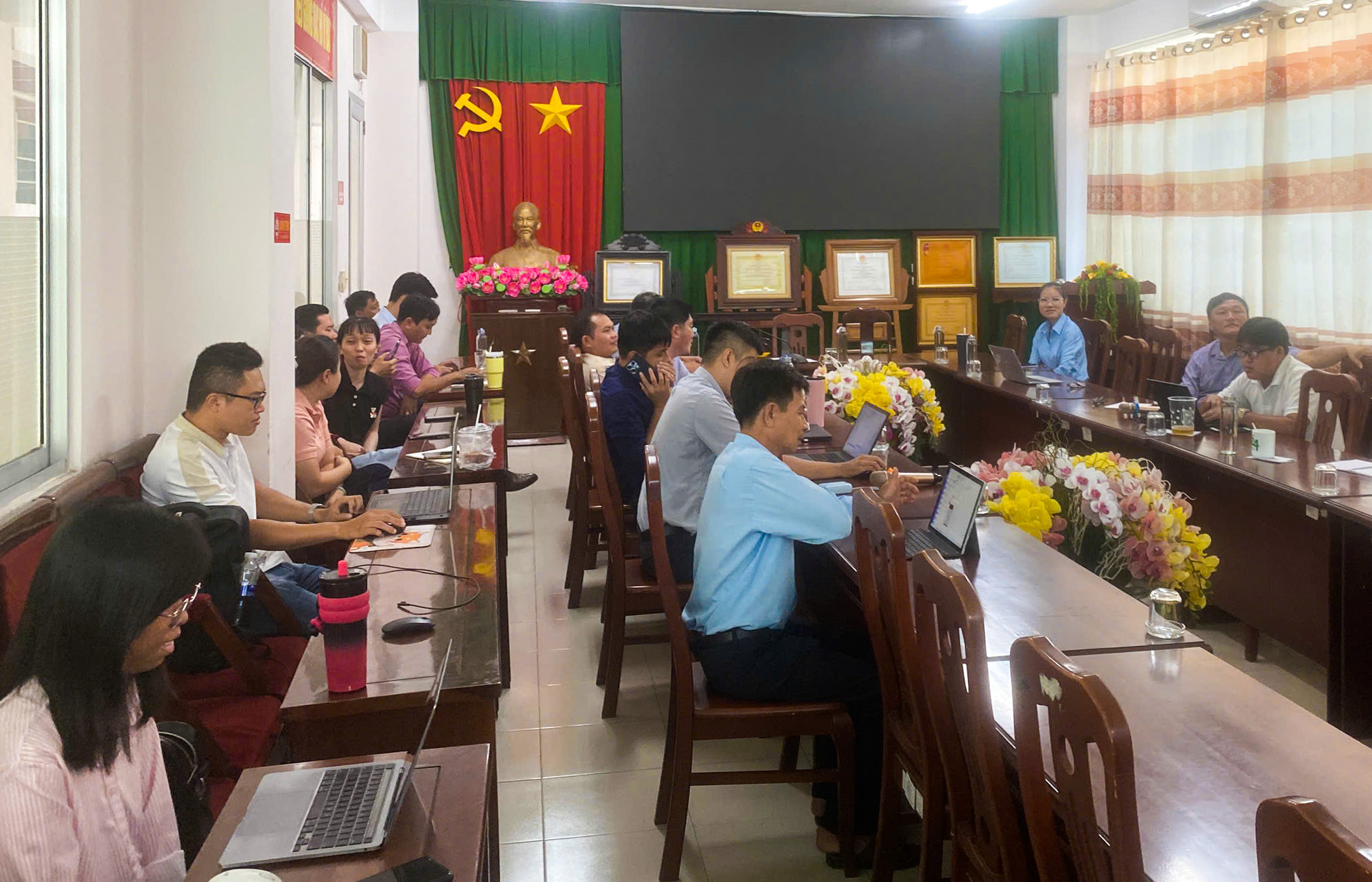 Tập huấn trực tuyến nâng cao năng lực phòng, chống bệnh truyền nhiễm cho cán bộ y tế