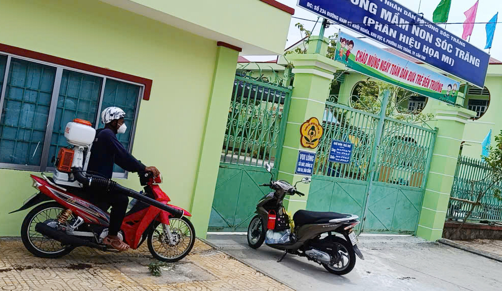 Triển khai khử khuẩn tại các cơ sở giáo dục trước thềm năm học mới
