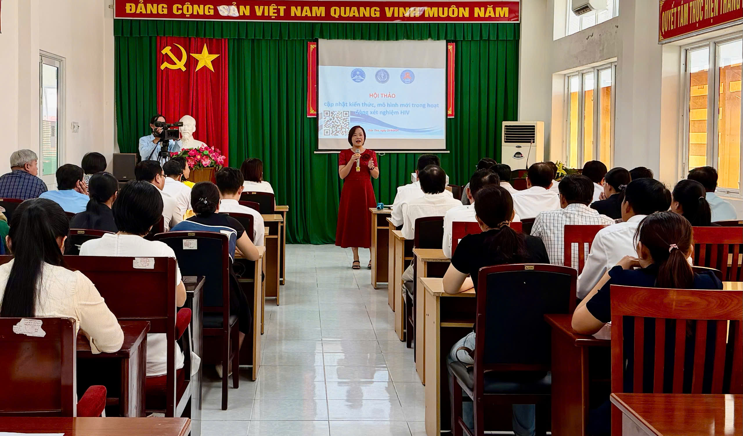 Cập nhật kiến thức, mô hình mới trong hoạt động xét nghiệm HIV