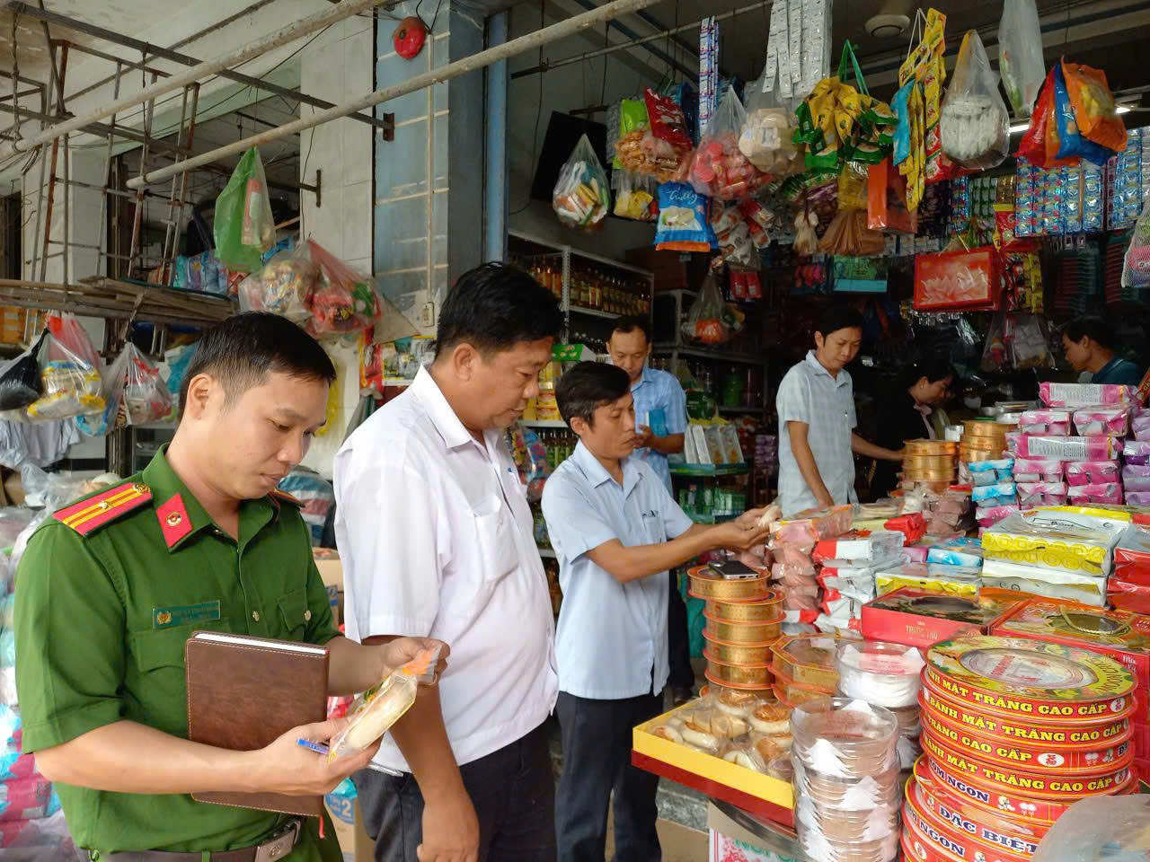 Xã Vị Thanh 1: Tăng cường kiểm tra an toàn thực phẩm dịp Tết Trung thu 2026