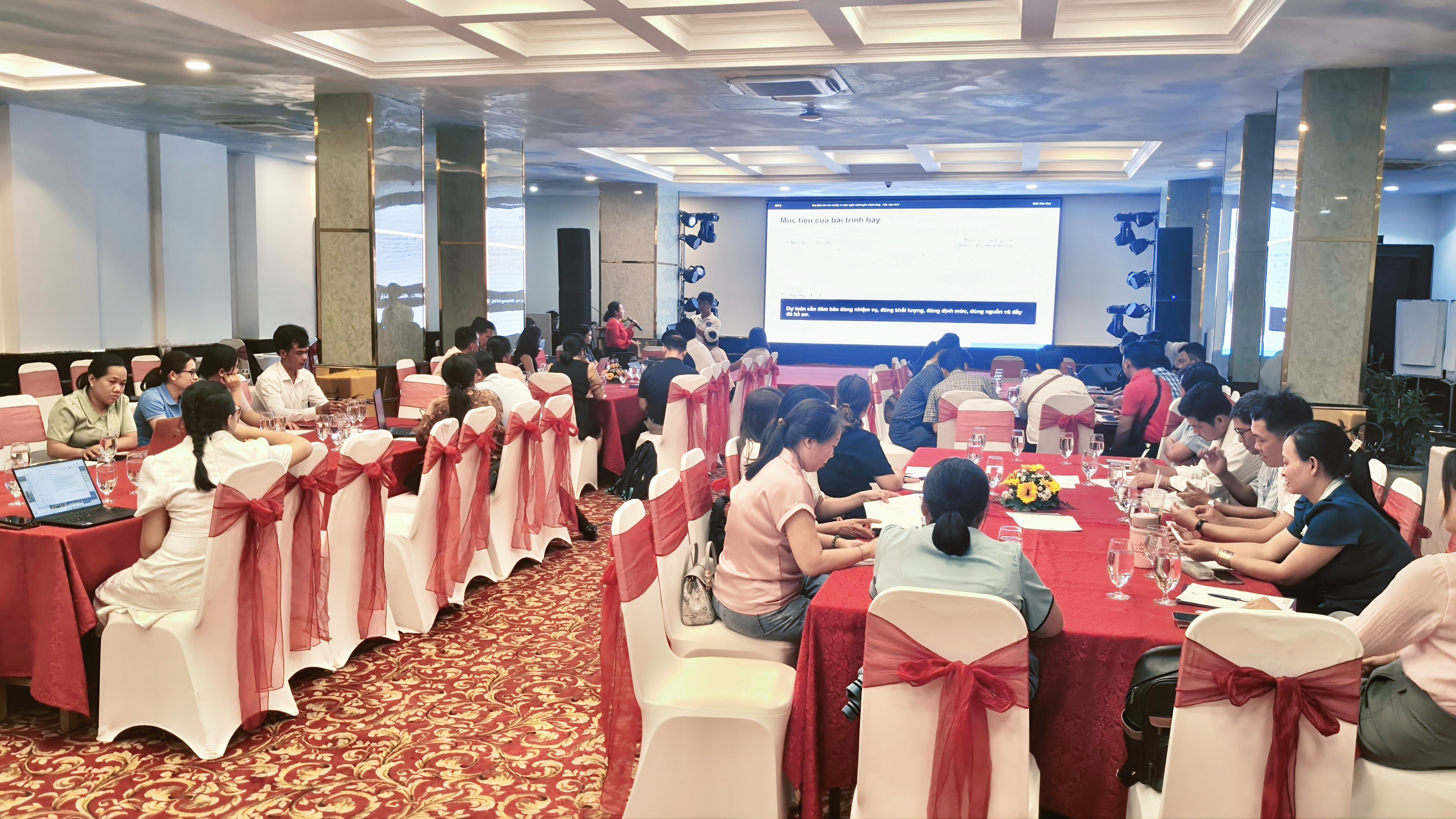 Hơn 150 học viên được tập huấn xác định nhu cầu, lập dự toán ngân sách phòng, chống HIV/AIDS, lao và bệnh truyền nhiễm