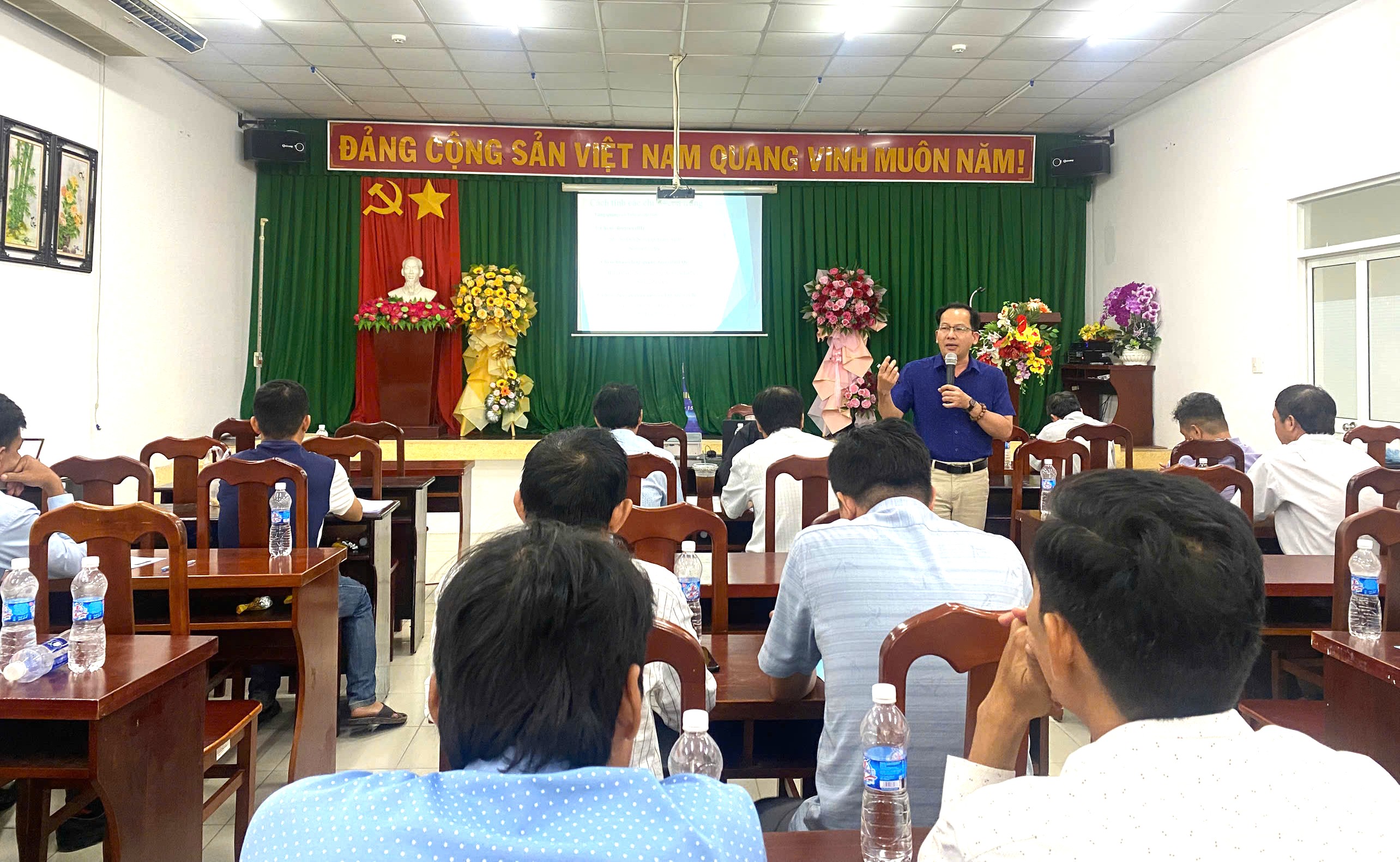CDC Cần Thơ: Tập huấn giám sát, xử lý dịch, thống kê báo cáo  và hướng dẫn chẩn đoán, điều trị sốt xuất huyết Dengue tại tuyến y tế cơ sở