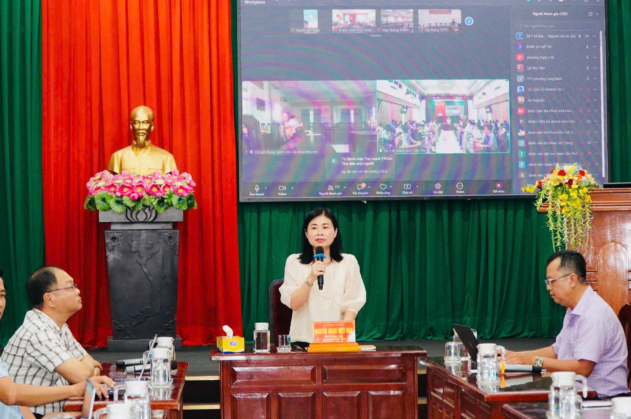 Tập huấn hướng dẫn tích hợp thẻ bảo hiểm y tế và cập nhật sổ sức khỏe điện tử lên ứng dụng VNeID