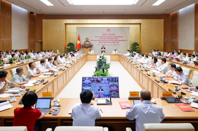 Thủ tướng: Triển khai Đề án 06 là 'điểm sáng' của chuyển đổi số ở nước ta