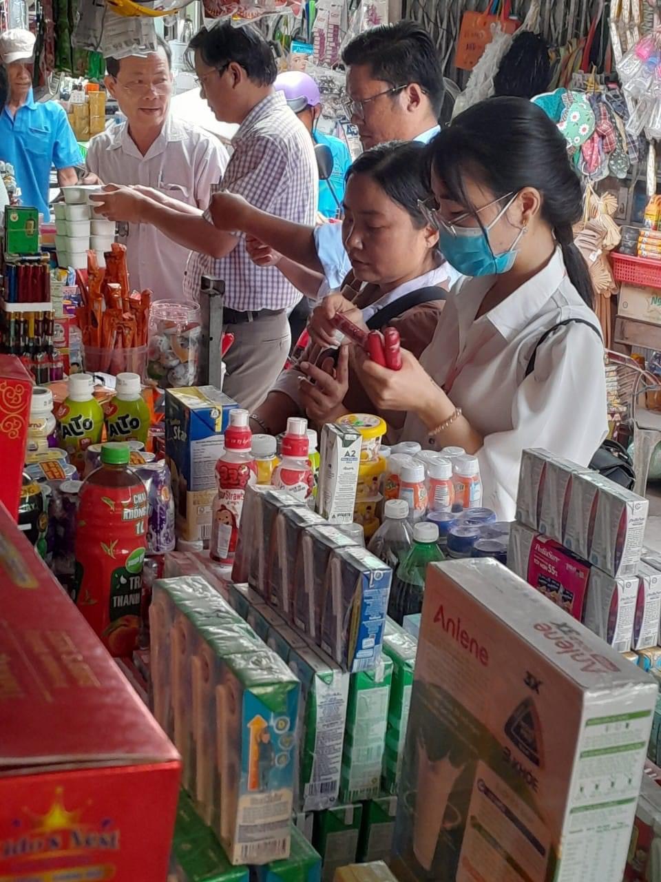 PHÒNG TRÁNH NGỘ ĐỘC THỰC PHẨM  TRONG DỊP TẾT NGUYÊN ĐÁN